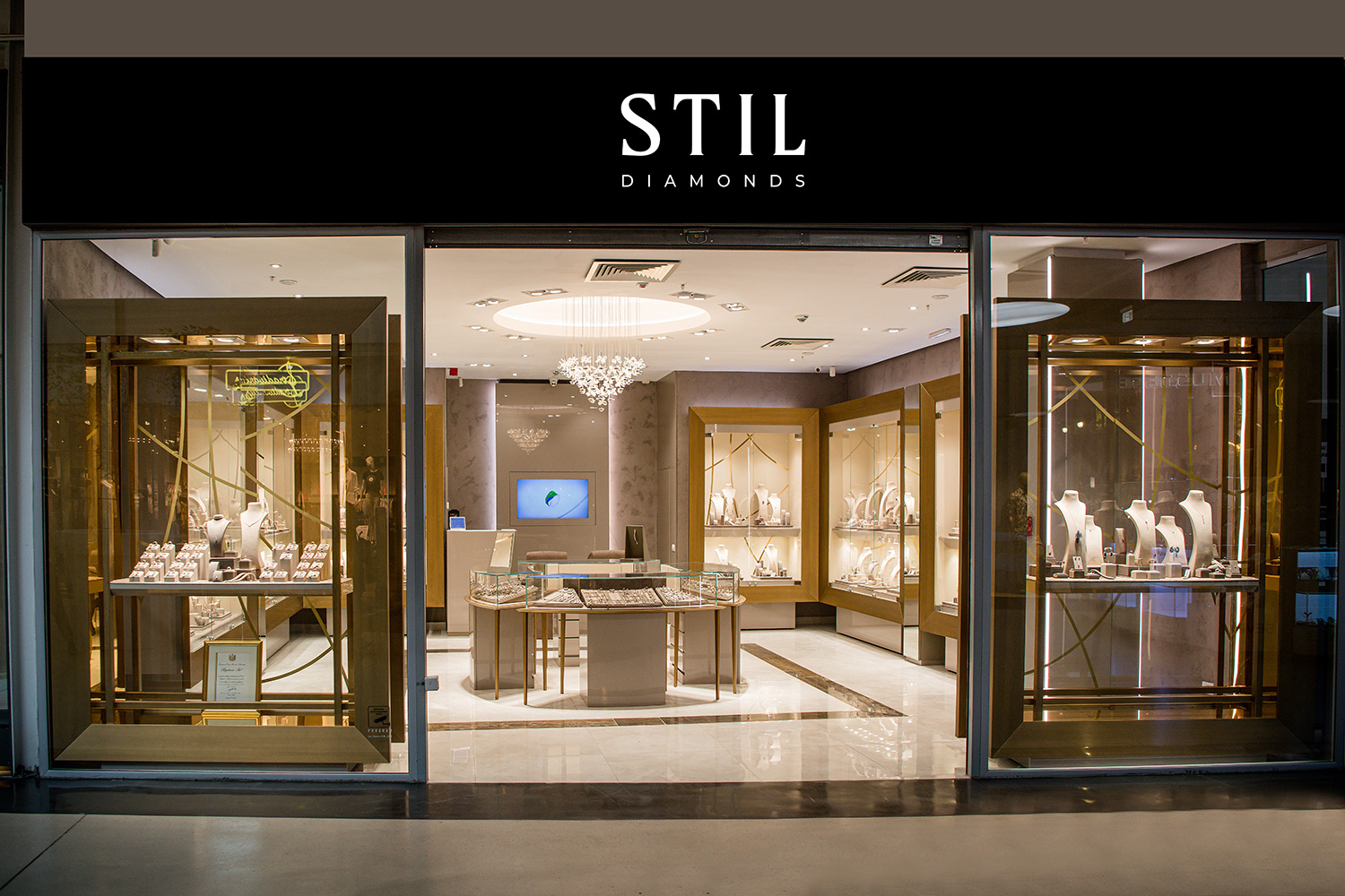 STIL Diamonds Electroputere Mall Craiova